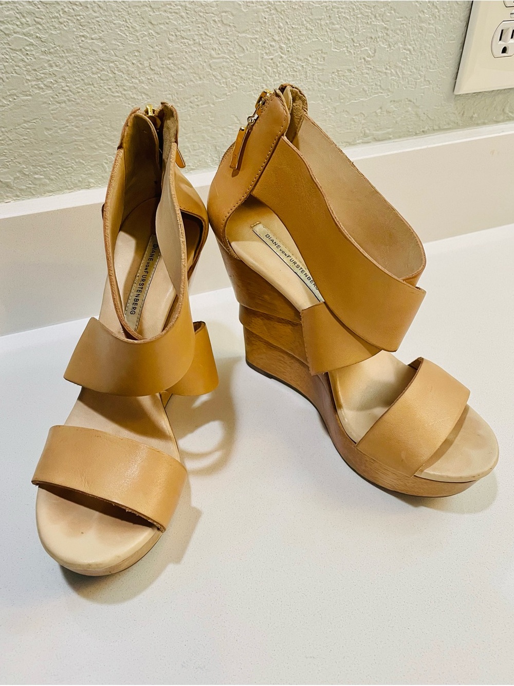 Diane Von Furstenberg Tan Leather Wedge Sandals